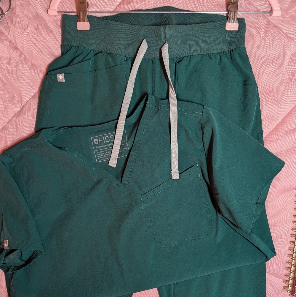 FIGS Amazon Green FIONlite Scrub Set - XS/XSP